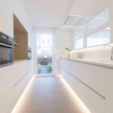 The - Preference Brunet سان سيباستيان